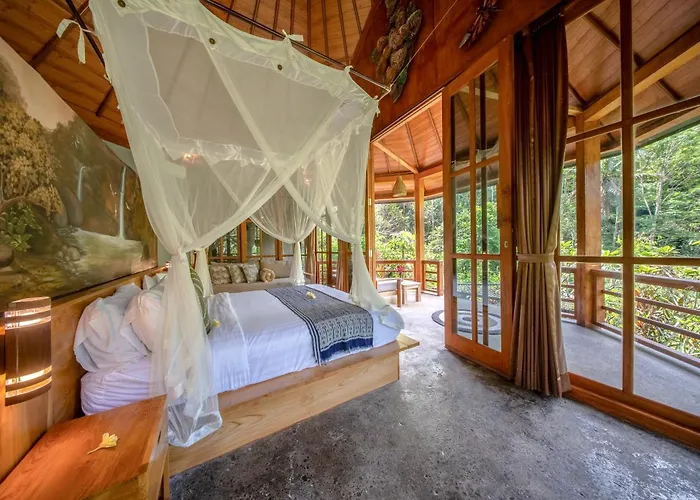 Bali Jungle Taksu Ferienhaus *