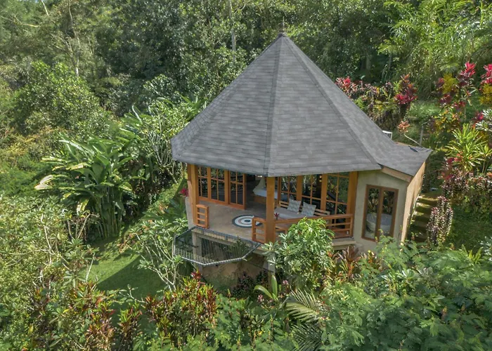 Bali Jungle Taksu Ferienhaus *